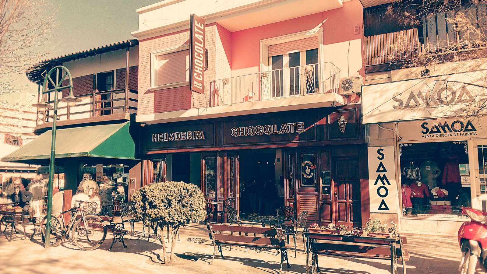 logo heladeria chocolate